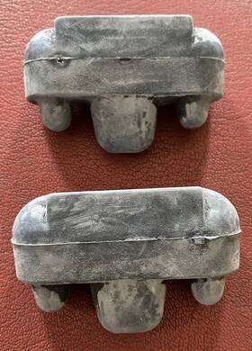 Bmw 17-11-7-530-984 Radiator Rubber Mount 2pcs - -for 525i 530i 545i And 645ci