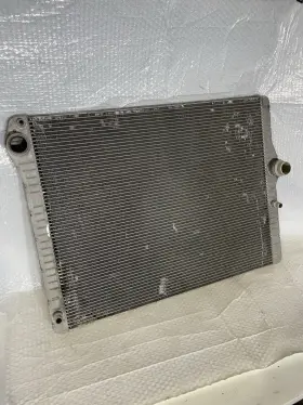 17118669004 Bmw 8-14 N63 550 650 F07 F10 12-19 F06 F12 F13 Engine Coolant Radiator Oem