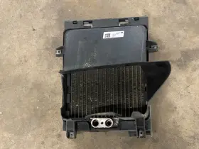 7645692 Bmw Oem 14-18 F15 X5 Xdrive50i Right Engine Oil Cooler Radiator With Duct #a0.02