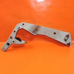 Bmw 8486998-03 X3 Transmission Crossmember Mount Bracket 20218-2021 2022 2023