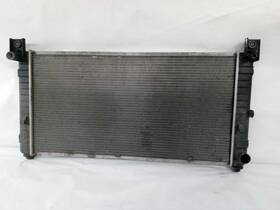 Cadillac 25936904 2009-2013 Escalade Front Engine Radiator 6.0l Hybrid Oem