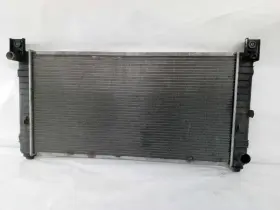 25936904 Cadillac 2009-2013 Escalade Front Engine Radiator 6.0l Hybrid Oem