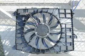 Rc16090043 Carparts.com 2020-2023 Chevrolet Blazer Radiator Shutter Fan Assembly Nice New