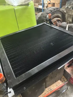 81-01379-00 Carrier Transicold Radiator