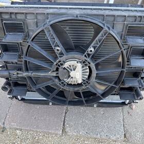 Chevrolet 20979405 2014-2019 Chevy Corvette C7 Oem Radiator Cooling Assembly With Shroud
