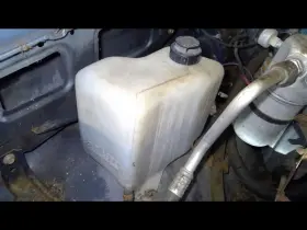 671.gm8c91 Chevrolet Truck Subchev15 1991 Coolant Reservoir 1539634
