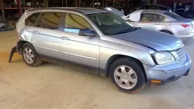 675-02806 Chrysler Radiator Fits 05-06 Pacifica