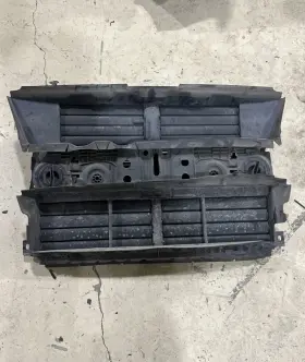 Gv4b8475ac Ford 2017-2019 Escape 1.5l Radiator Air Shutter Active Grille Oem