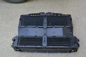 Pz1z5816146d Ford 2020-2024 Escape Radiator Support Shutter Assembly Oem Grill
