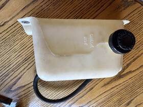 General Motors 15560958 Chevrolet Gmc Coolant Reservoir Factory Original 1988-1994