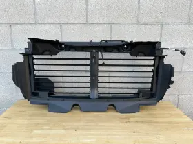 86819926 Gm 2023-2024 Chevrolet Colorado Gmc Canyon Air Shutter Activate Oem