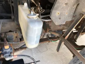 T5500 Gmc Radiator Overflow Bottle - Used