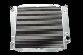 High Performance R521 3row Aluminum Radiator For 1966-1977 68 Ford Bronco Custom 289/302 5.0 V8 At/mt