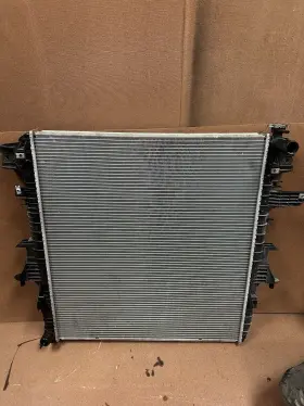 214101la0a Infiniti 11-17 Qx56 Qx80 Engine Cooling Coolant Radiator Oem