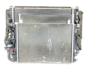 T2r18423 Jaguar Used Radiator Fits 2017 F Type Main Grade C