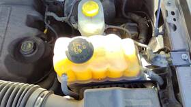 Lincoln 671.fd2217 Navigator 2017 Coolant Reservoir 1182077