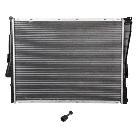 12622950 Luxfineparts Radiator For 2001-2005 Bmw 320i 325ci 325i 325xi 330ci 330i 330xi Cu2636