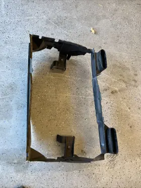 1715050030 Mercedes-benz 05-11 Slk350 R171 Radiator Air Bafle Shroud