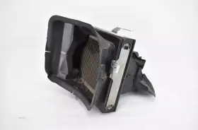 A2185001000 Mercedes-benz 2012-2018 Cls550 4.6l V8 Auxiliary Radiator Intercooler With Box Oem