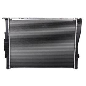 Newmotor 12803543 Radiator For 2009-2011 Bmw Z4 2007-2008 328xi 2008-2009 135i 2007-2013 328i