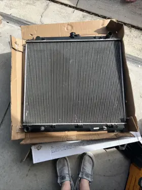 21460-ea215 Nissan Radiator Assembly 05-10 Frontier