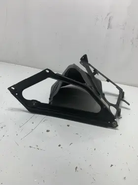99610603459 Porsche 1997-2004 Boxster Passenger Rh Radiator Fan Mount Bracket