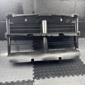 Ch1206120c Ram 2015 - 2019 Dodge 1500 3.0l Radiator Shutter Oem