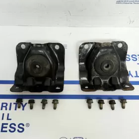 45135fe000 Subaru 05-09 Legacy Gt Lower Radiator Mount Bracket Cushion Set With Bolts Oem