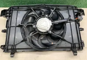 1494159-00-c Tesla 20-2023 Model Y Radiator Cooling Fan Shroud Active Grille Shutter Assembly