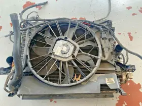 30723910 Volvo 2003-2006 Xc90 2.5l 2.9l Radiator Cooling Fan Condenser Oil Cooler Oem