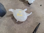 Coolant Reservoir Right Hand Engine Compartment Fits 17-22 Ioniq 1987026 Used. Price: $77.81.
