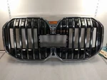 2023-2024 Bmw I7 G70 Oem Front Kidney Grilles 51135A261E9 Used. Price: $1000.00.