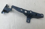 Vw Touareg Alt 3.0 Tdi (2008) Front Rh Headlight Tray Bracket - 7L0805734 **oem Used. Price: $12.11.