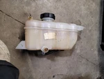 Coolant Reservoir Main Engine Fits 21-25 Grand Cherokee 2062615 Used. Price: $129.89.